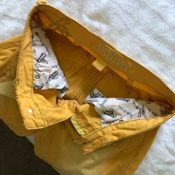 Antique Rivet Yellow Distressed Skinny Jeans- 9 (29) - Picture 5 of 9